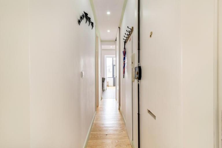 Guestready - Contemporary Apt In Central Lisbon Apartment Bagian luar foto